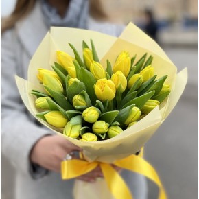 Букет жовтих тюльпанів 25 шт.