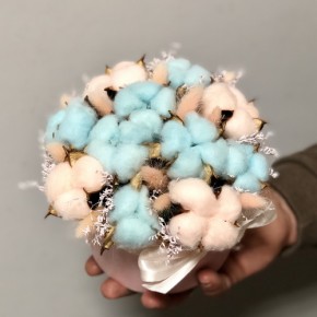 Композиція з сухоцвітів у коробці Магія спокою розмір S