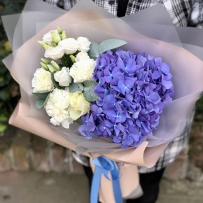 Букет з гортензії, еустоми, гвоздики і троянди Хелен