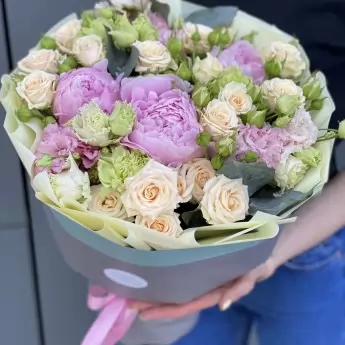 Букет из пионов Мелания