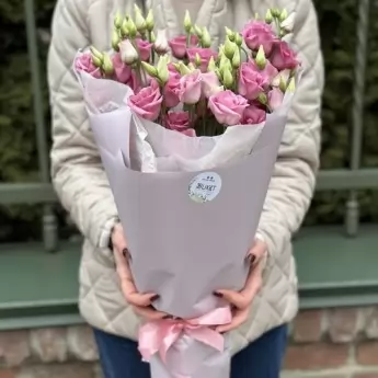 Букет с розовым эустом Мальта